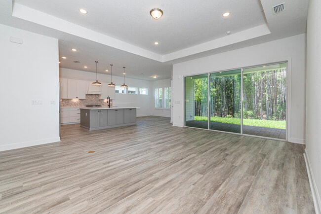 Building Photo - 380 Amberwood Dr