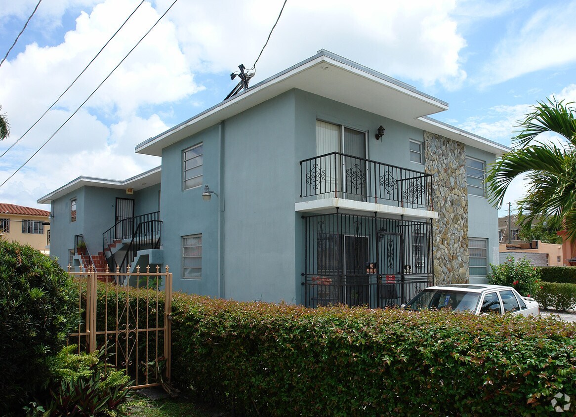 Foto del edificio - 1027 SW 7th St