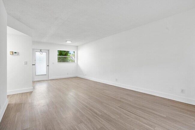 Foto del edificio - 2191 NE 1st Ct