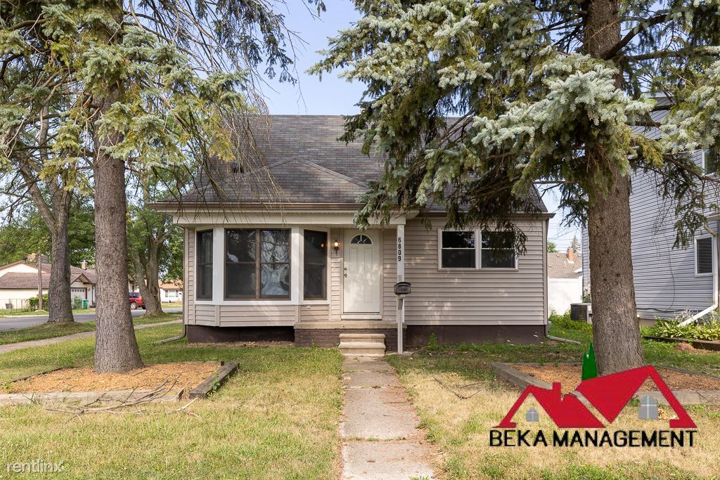 6809 Gilman St, Garden City, MI 48135 House Rental in Garden City, MI