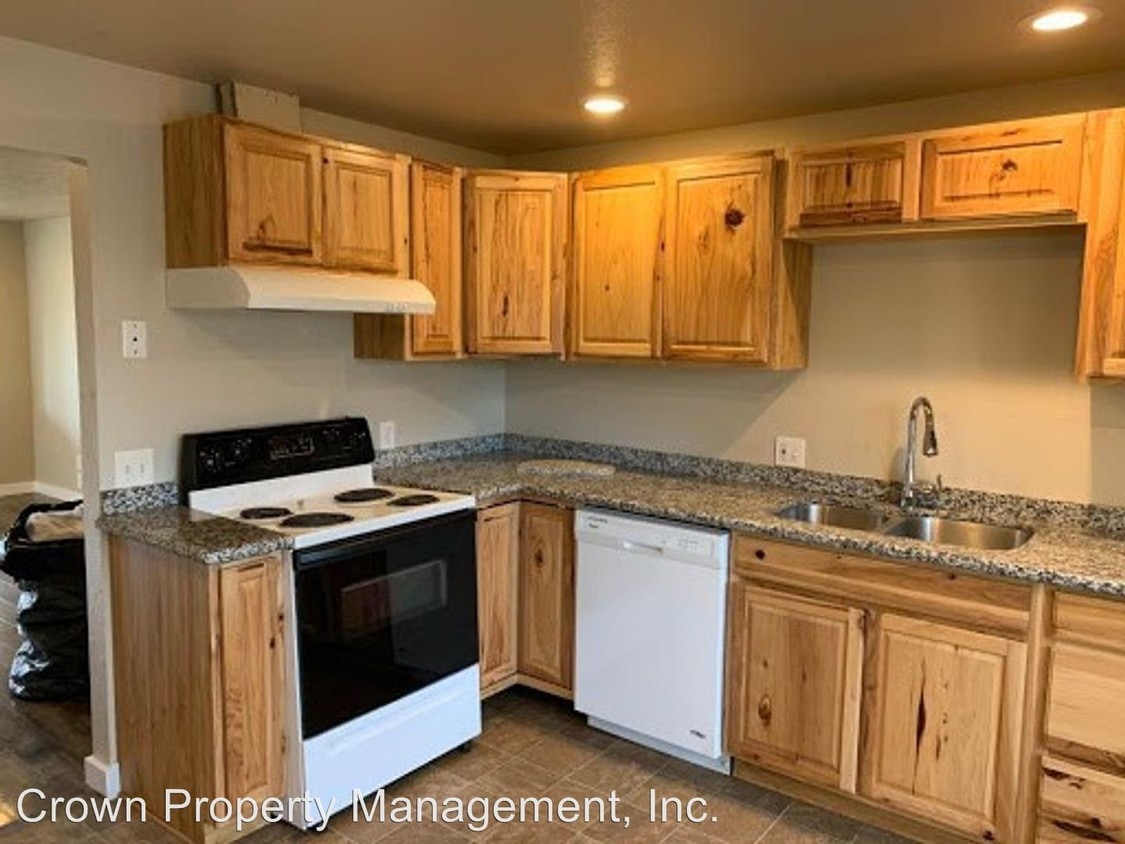 641647 Plymouth Dr NE, Keizer, OR 97303 Room for Rent in Keizer, OR