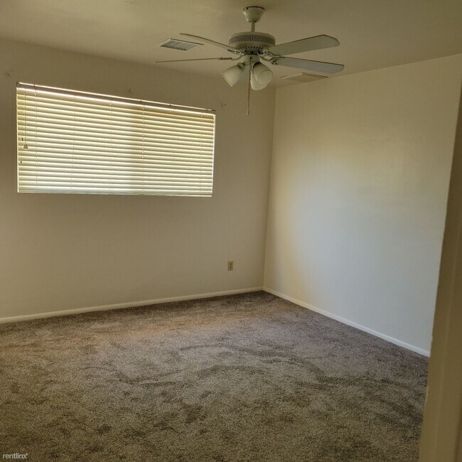 Building Photo - 4 br, 2 bath House - 1328 W 7th St