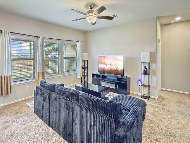 Foto del edificio - 845 Watson Wy