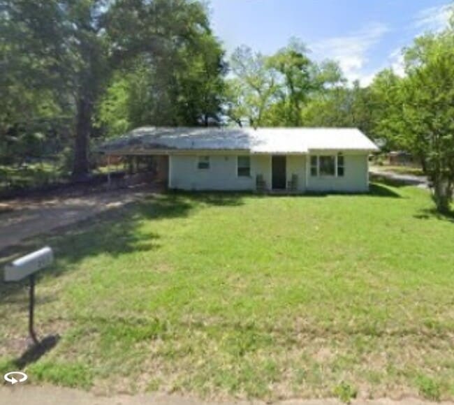 Building Photo - 202 Hollywood St