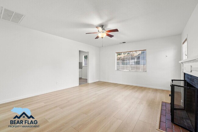 Foto del edificio - For Rent $2,280 - 2 bed, 1 bath
