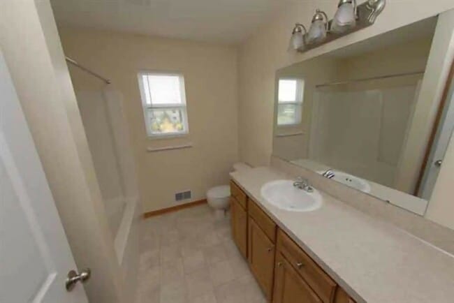 Foto del edificio - 3880 Kenowa Ave SW