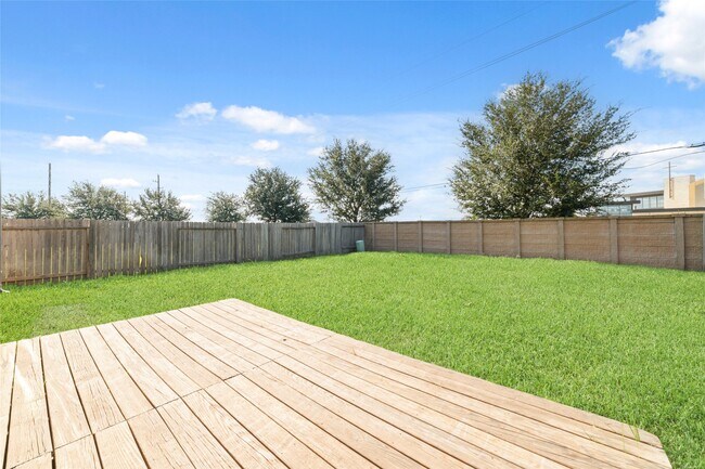 Foto del edificio - 24011 Noble Darcy Ln