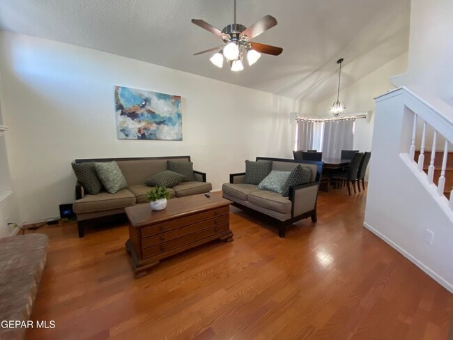 Building Photo - 812 Merriman Dr