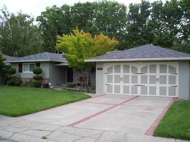 Foto del edificio - Classic 3/2 Home in Gorgeous South Land Park-1161 34th Ave