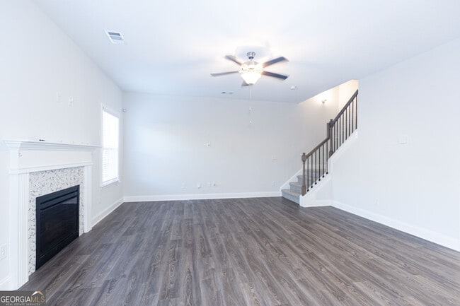 Foto del edificio - 4510 Mountain Ivy Dr