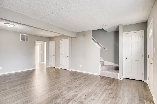 Building Photo - 657 Harr Park Ct
