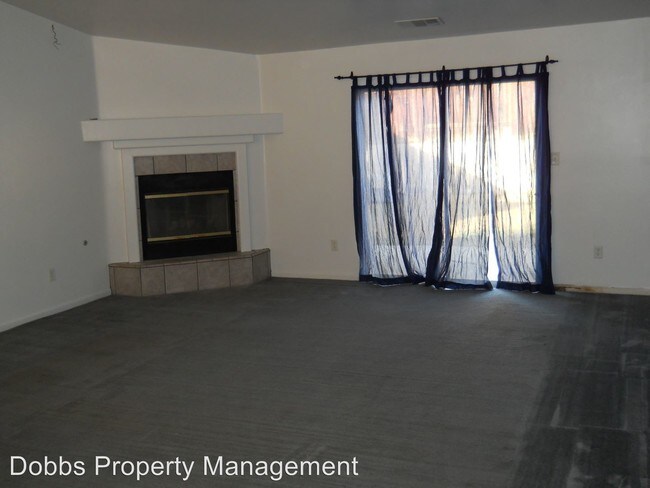 Building Photo - 228 Redwood Meadow Dr