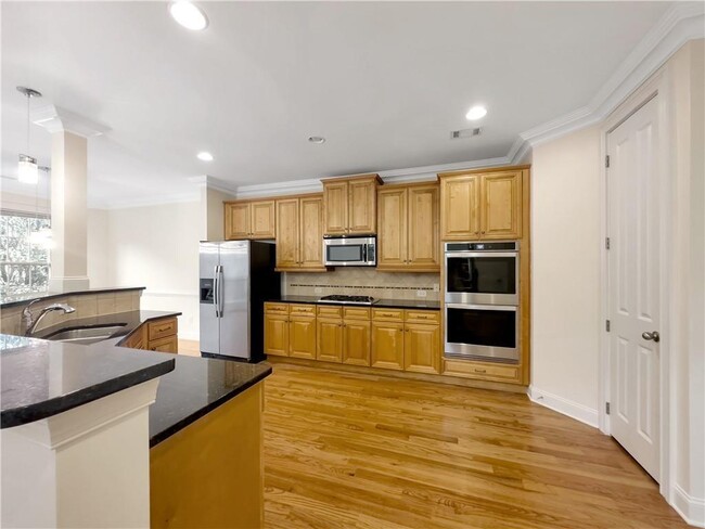 Foto del edificio - 7560 Jamestown Dr
