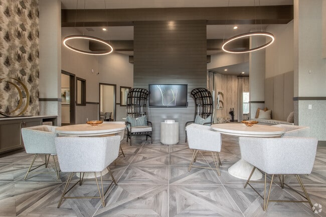 Interior Photo - Vale