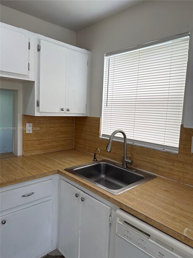 Building Photo - 8380 Sands Point Blvd