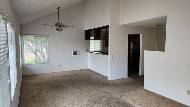 Living room - 930 Via Mil Cumbres