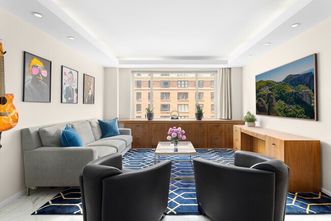 Building Photo - 475 Park Ave