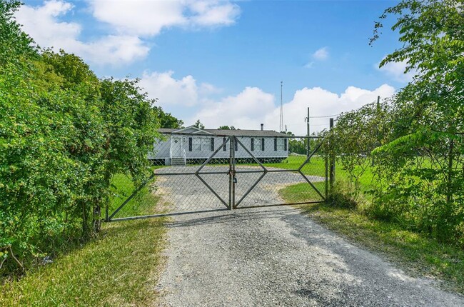 Building Photo - 3002 E Wallisville Rd