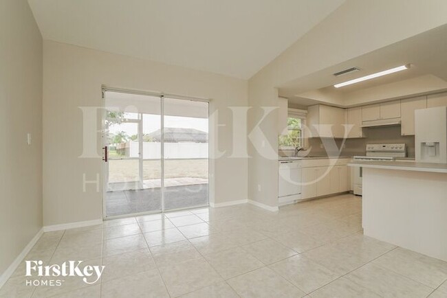 Foto del edificio - 2122 SE 8th Pl