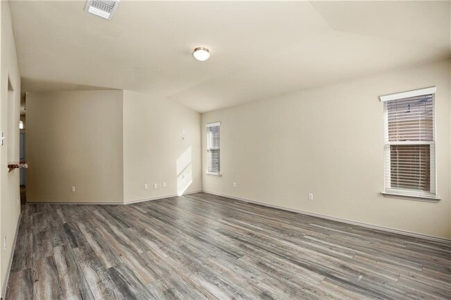 Foto del edificio - 112 Hondo Gap Ln