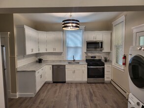 Building Photo - 254 Woodbridge Ave