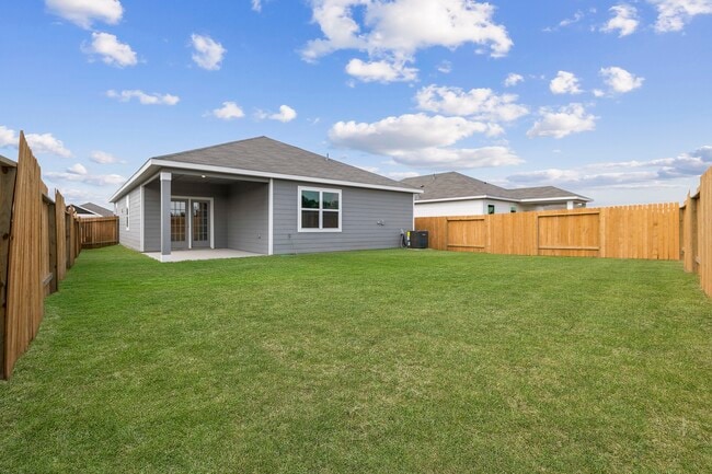 Building Photo - 15403 Maple Ter Dr