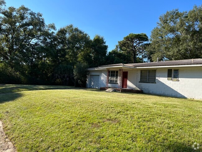 Building Photo - 2750 Gill Rd