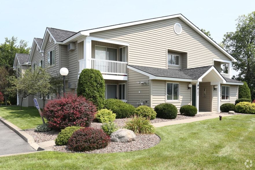 New Country Village Apartments Rentals Cicero, NY