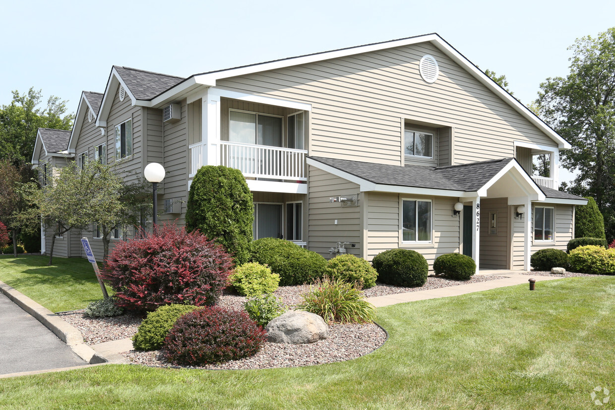 Exterior Photo - New Country Village Apartments