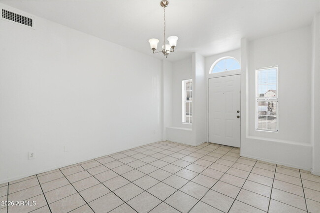 Building Photo - 1026 W Libra Dr