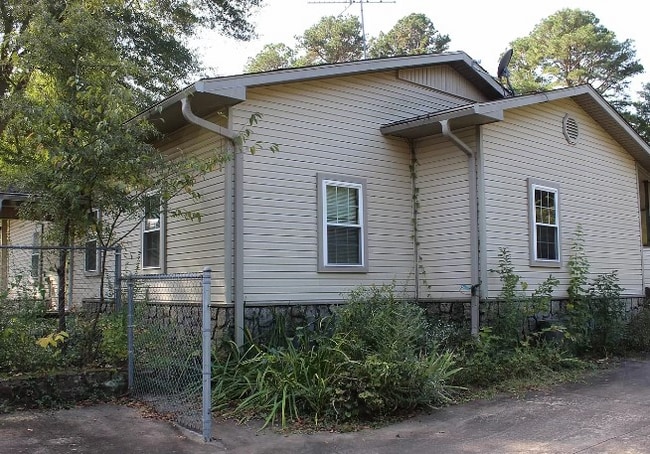 Building Photo - 21 Bream Rd