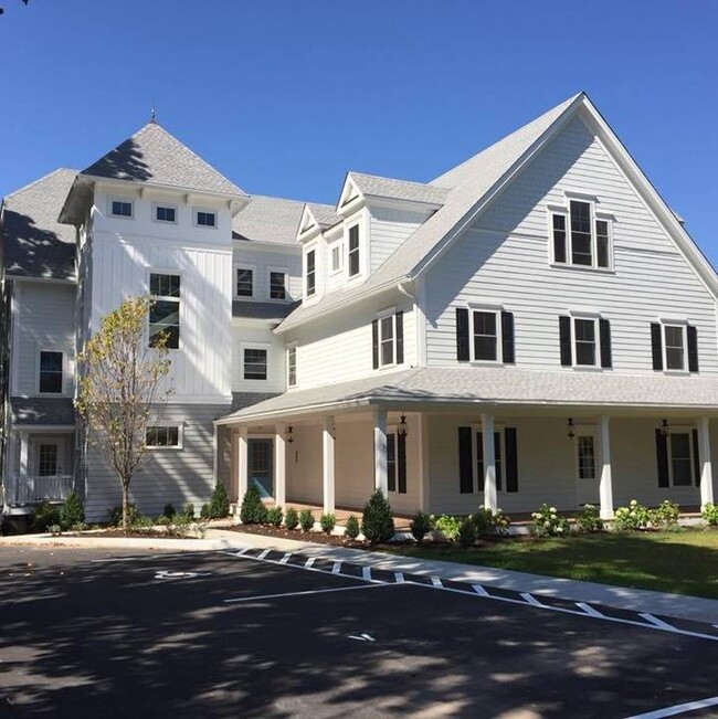 Exterior - 7 N Salem Rd