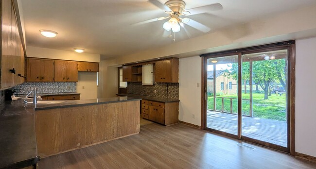 Building Photo - Spacious 3-Bedroom, 2-Bathroom Home
