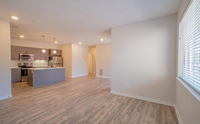 living room - 660 E Main St