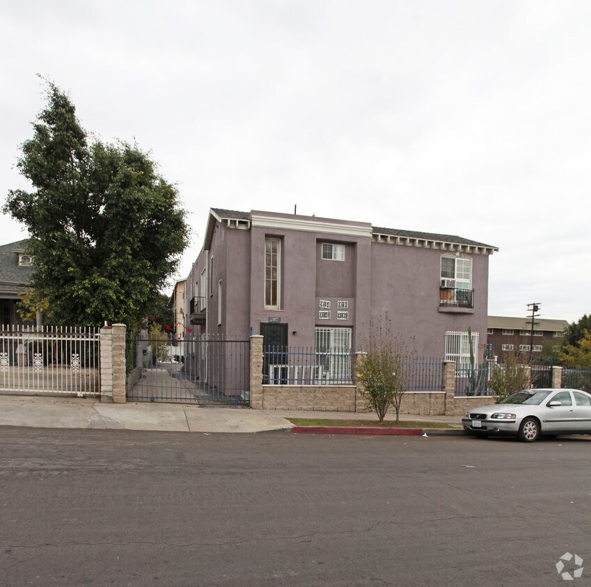 Building Photo - 914 S Westlake Ave