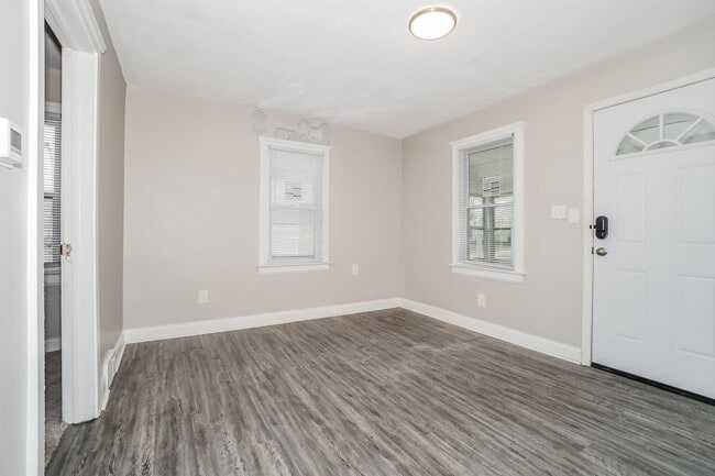 Building Photo - 19431 Tyronne Ave