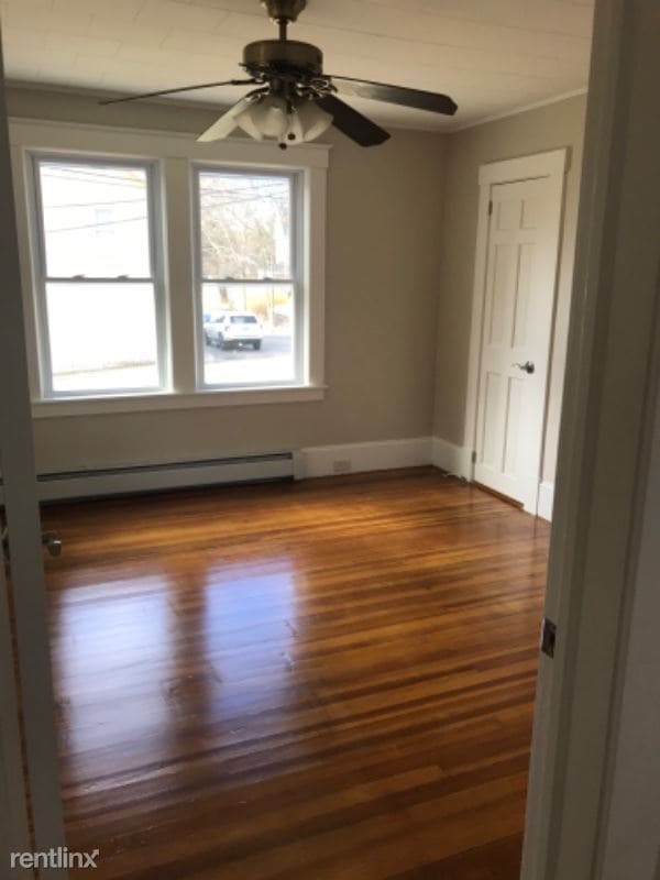 Building Photo - 2 br, 1 bath Apartment - 24 Brendan St