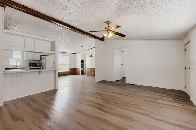 Building Photo - 6105 Berthelot Ln