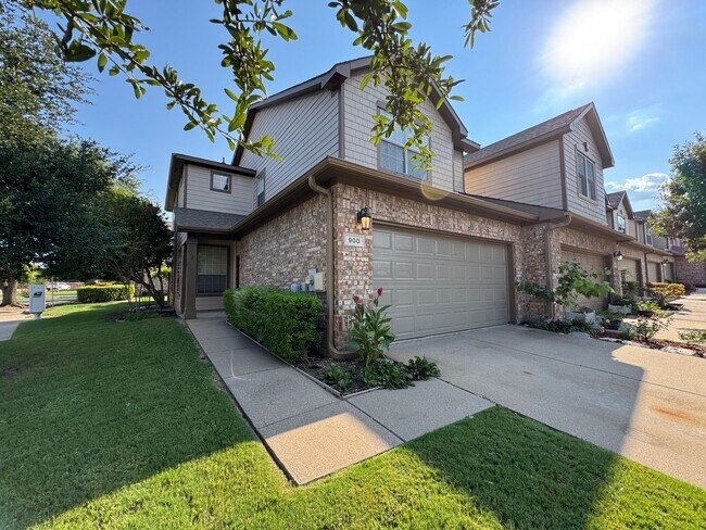 Foto del edificio - Townhome For Lease in Plano