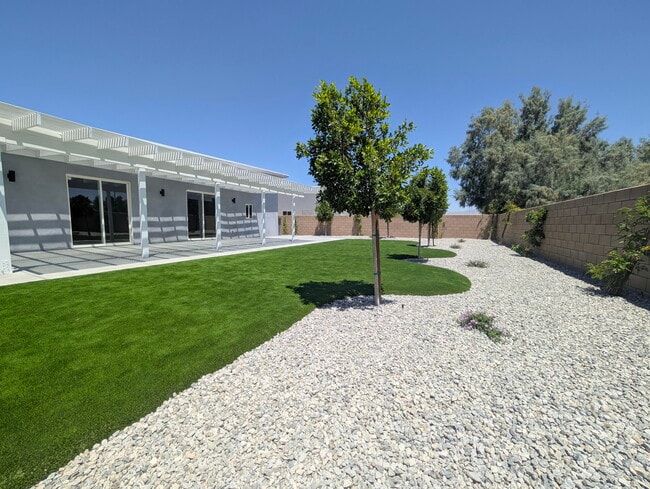 Building Photo - 30100 San Joaquin Dr