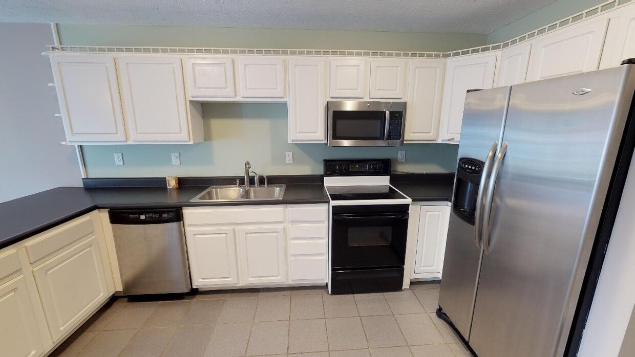 Photo - 410 Sir Keegan Way (Knoxville, TN)