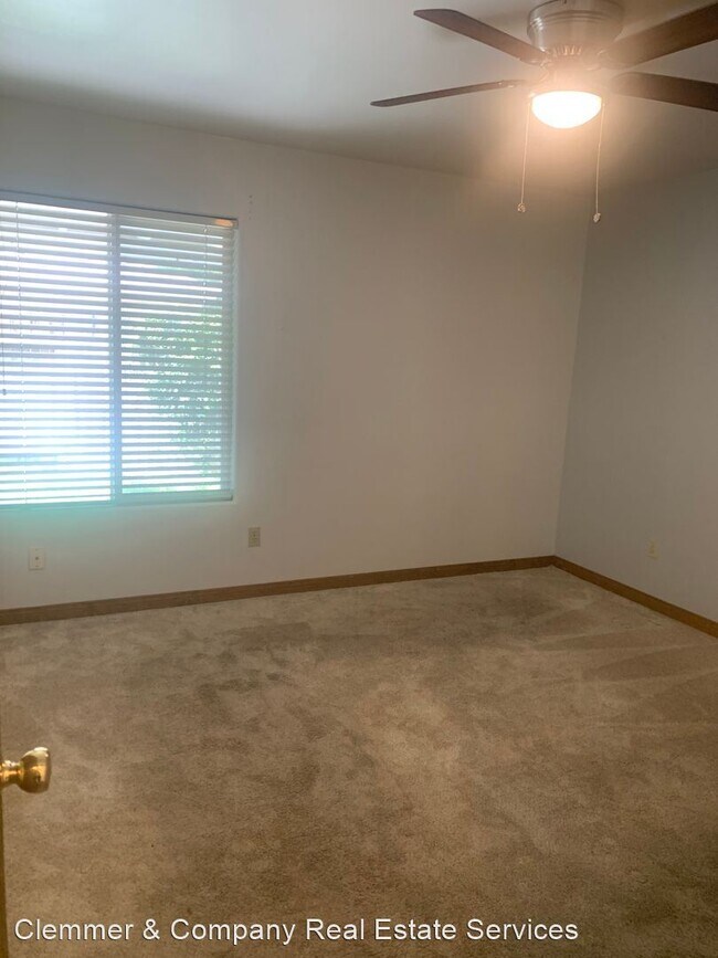 Building Photo - 3 br, 2 bath House - 8300 Essex Ct.
