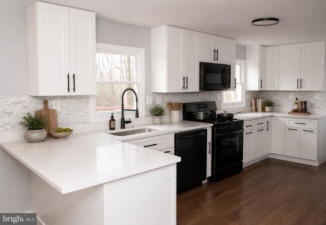 Foto del edificio - 4785 Mountain Rd