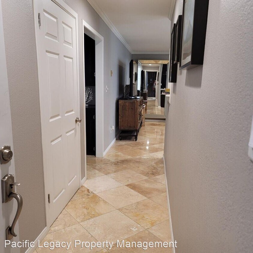 Foto principal - 2 br, 2 bath House - 617 Third Ave #2