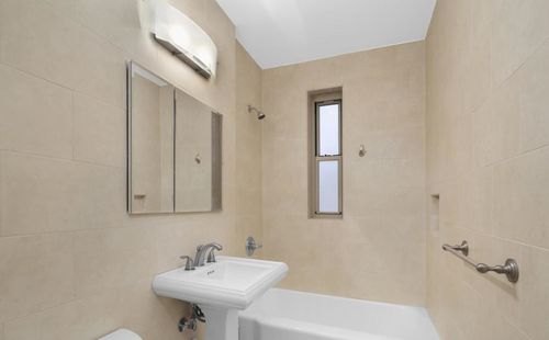 Foto del edificio - 330 E 63rd St