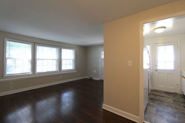 Foto del edificio - One Bedroom Duplex in North Kansas City