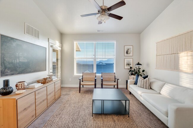 Foto del edificio - 14681 Astin Ln