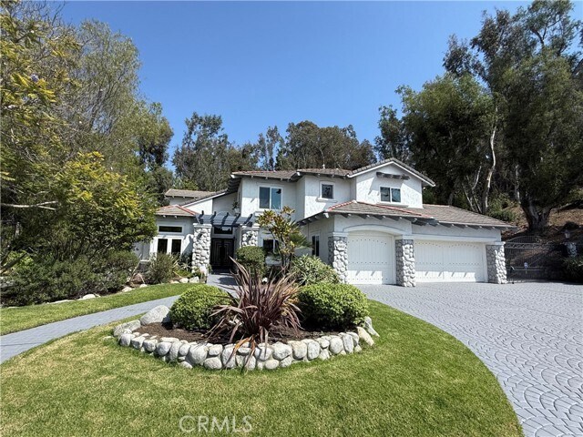 Building Photo - 26612 Royale Dr