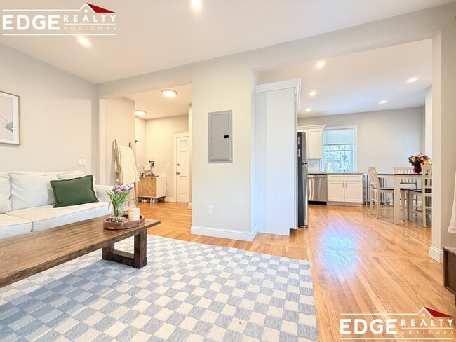 Building Photo - 68 Foster St