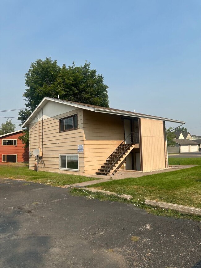 Building Photo - 1409 Stoddard St